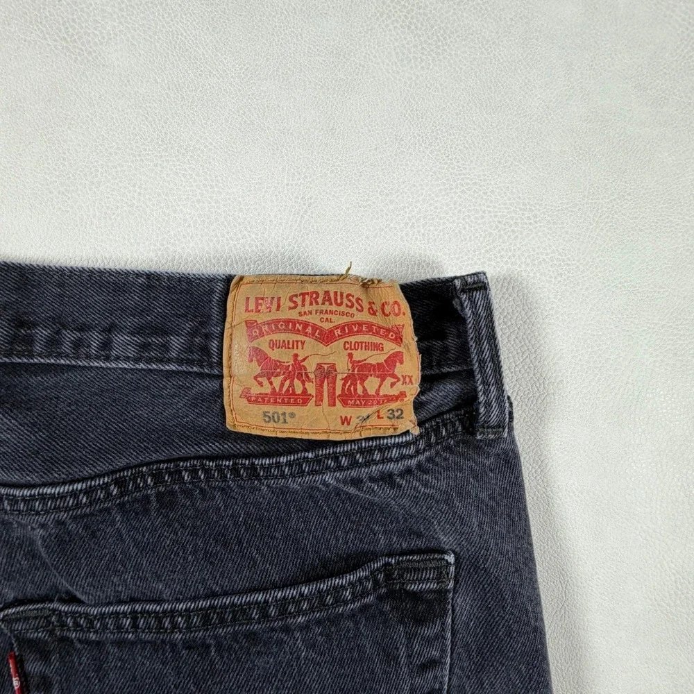 Levis 501 Original Fit Mens 36x30 Jeans Charcoal Black Straight Leg